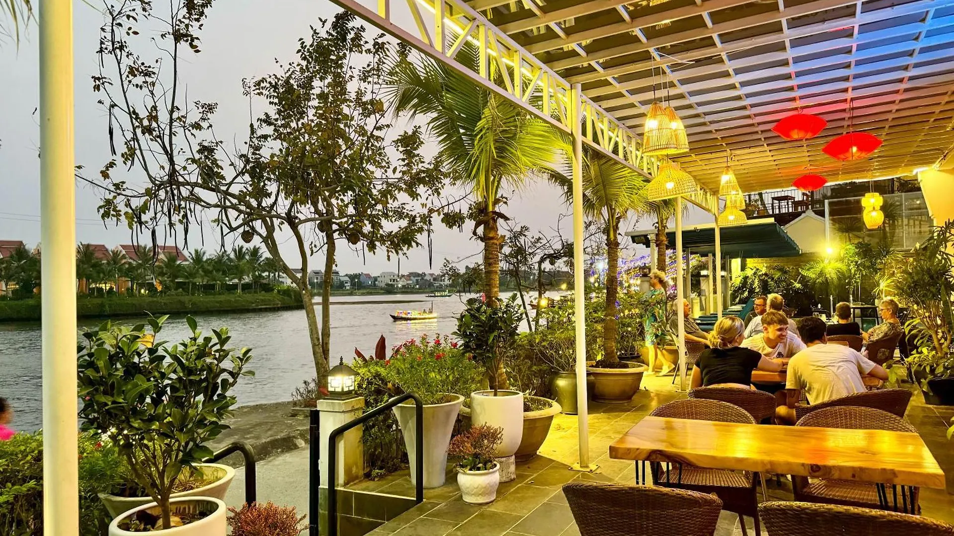 Riverside White House Hotel Hội An 3*,  Vietnam