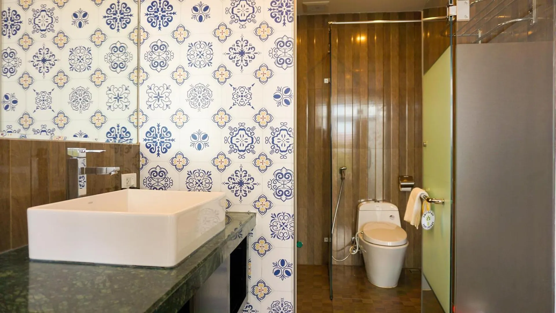 Riverside White House Boutique Hotel Hoi An
